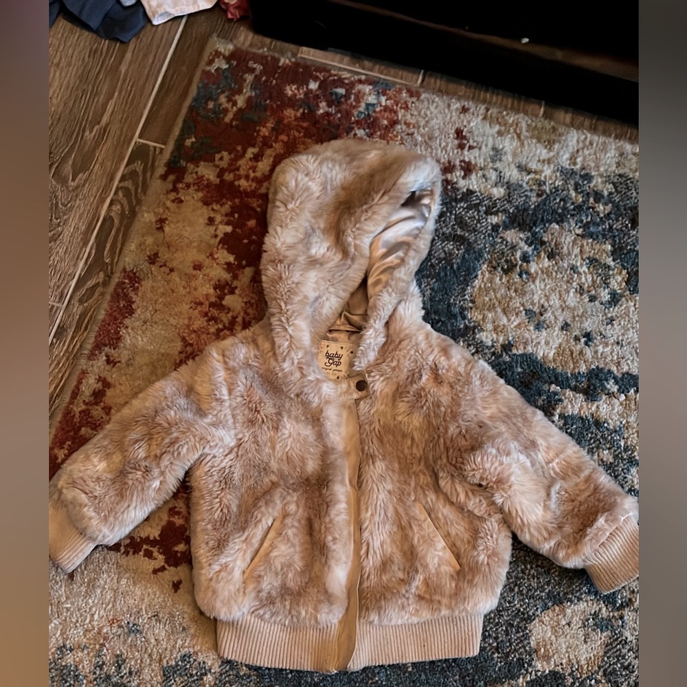 Baby Gap Fur coat size 18-24 m